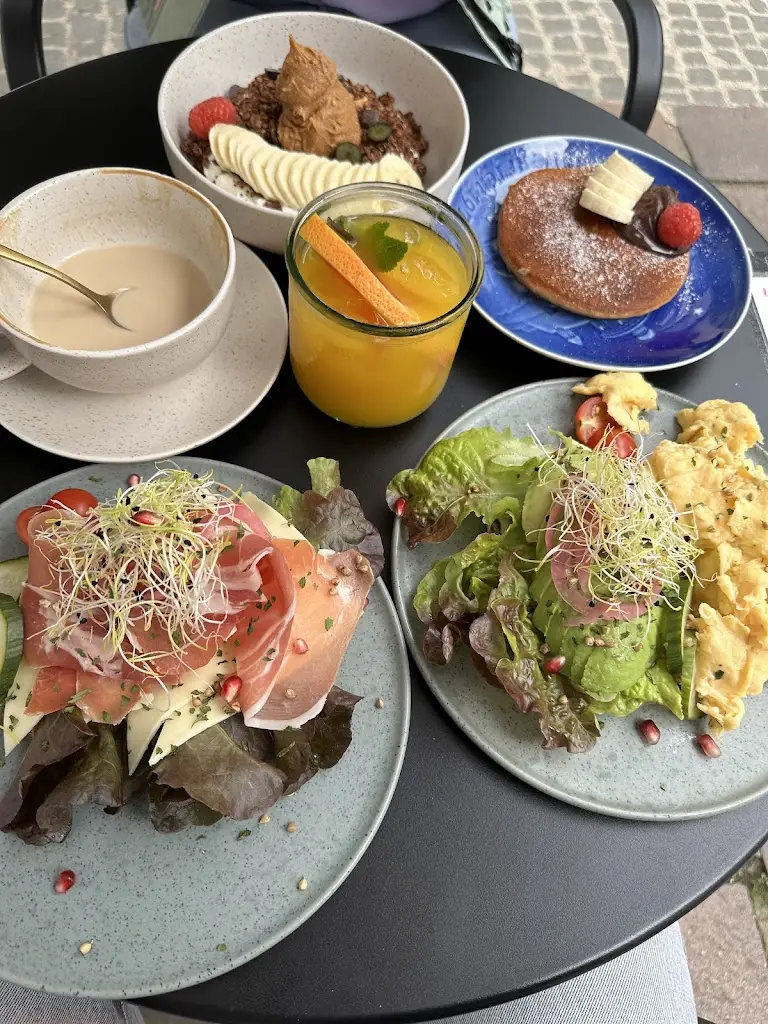 David Sonnetti_Cafe N°12_Bastendorf_review