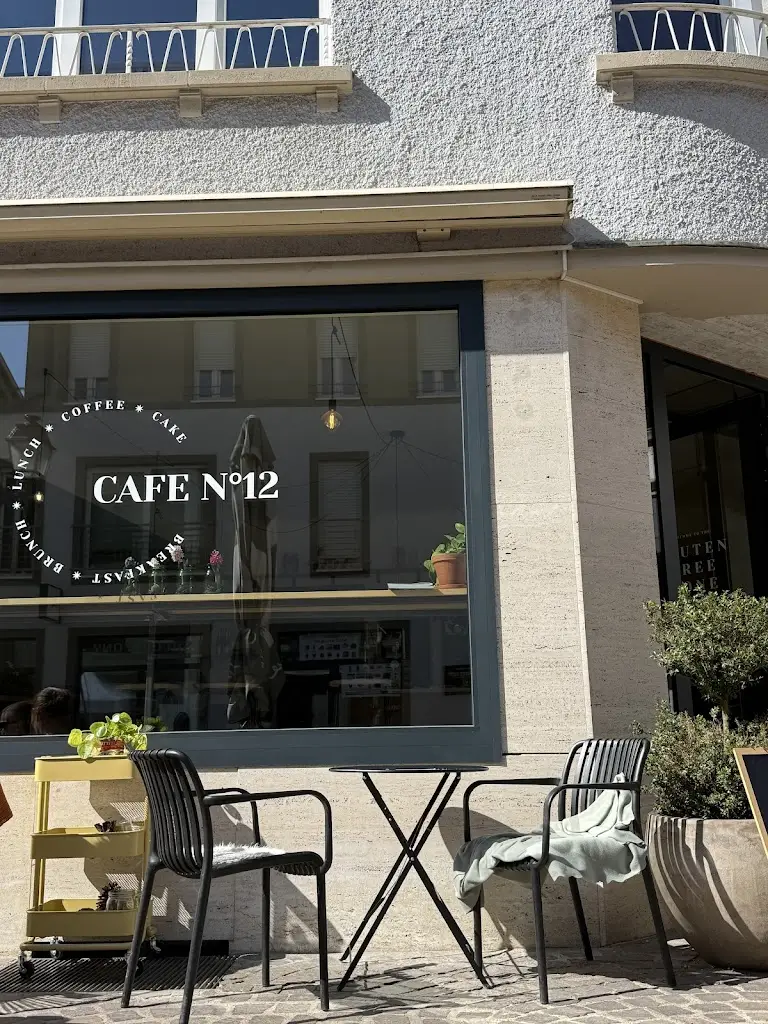 Cafe N°12 restaurante en Bastendorf