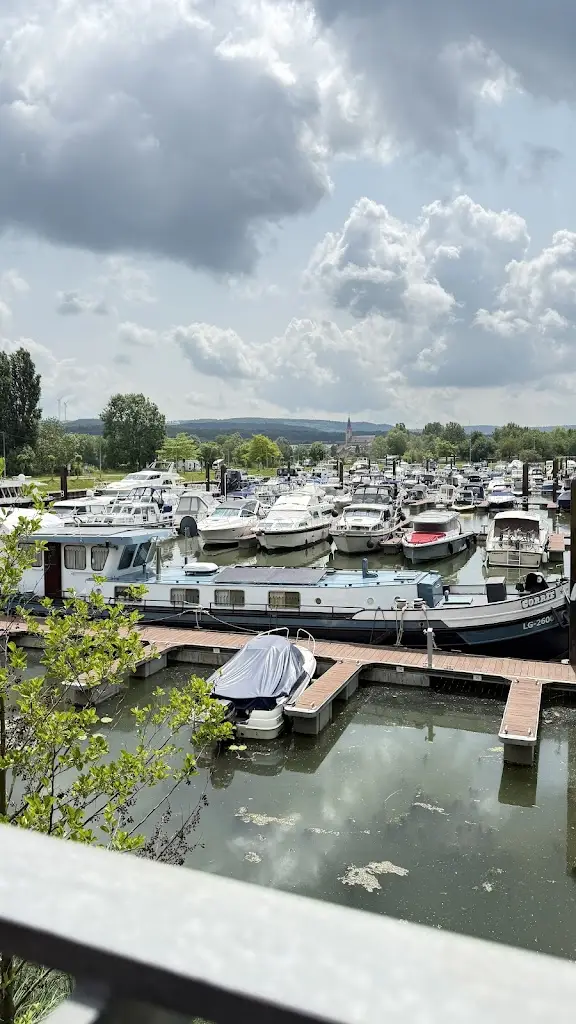 B. Jem_Restaurant Um Hafen_Schwebsange_review