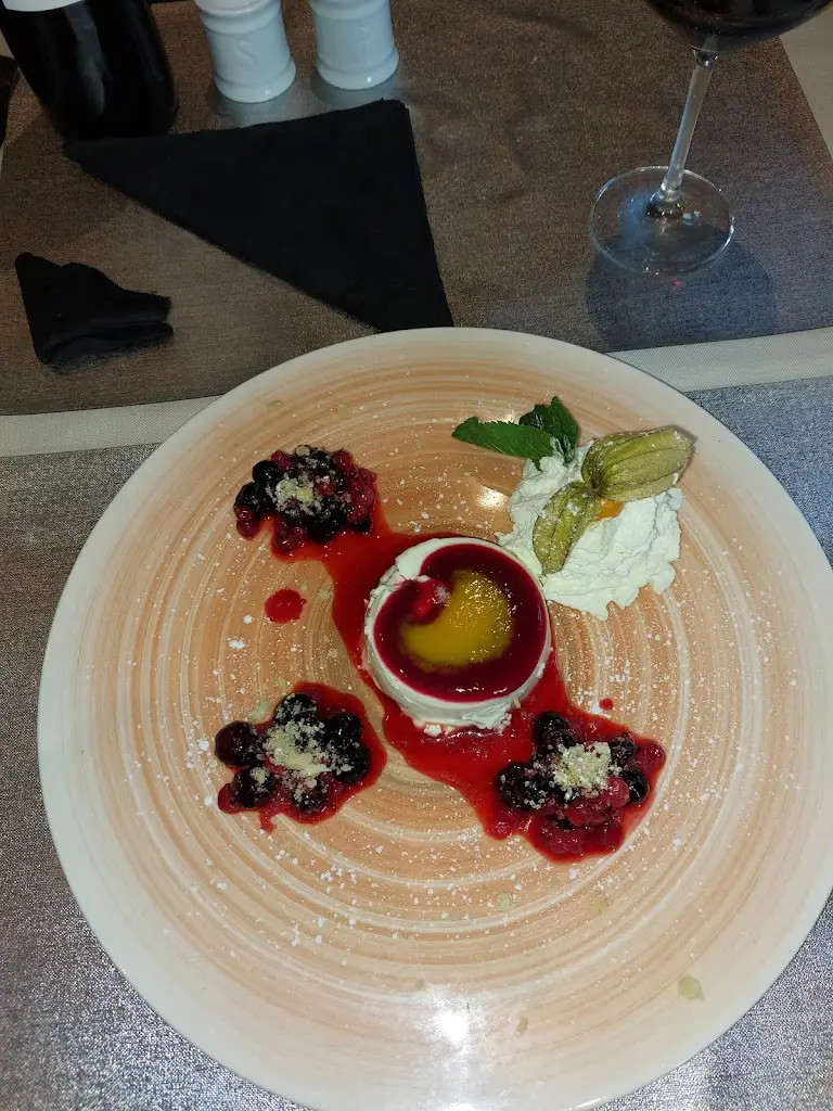 Menu_Restaurant-Pizzeria Piperis_Ospern_image_4