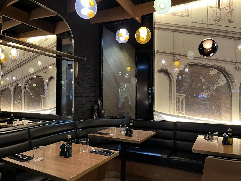 Grand Café_Born_slider_image_2