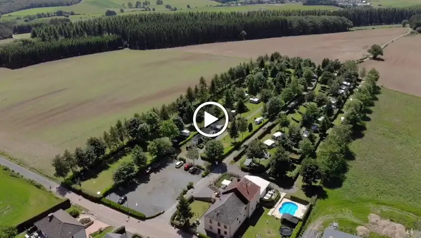 Camping Um Bierg restaurante en Tarchamps