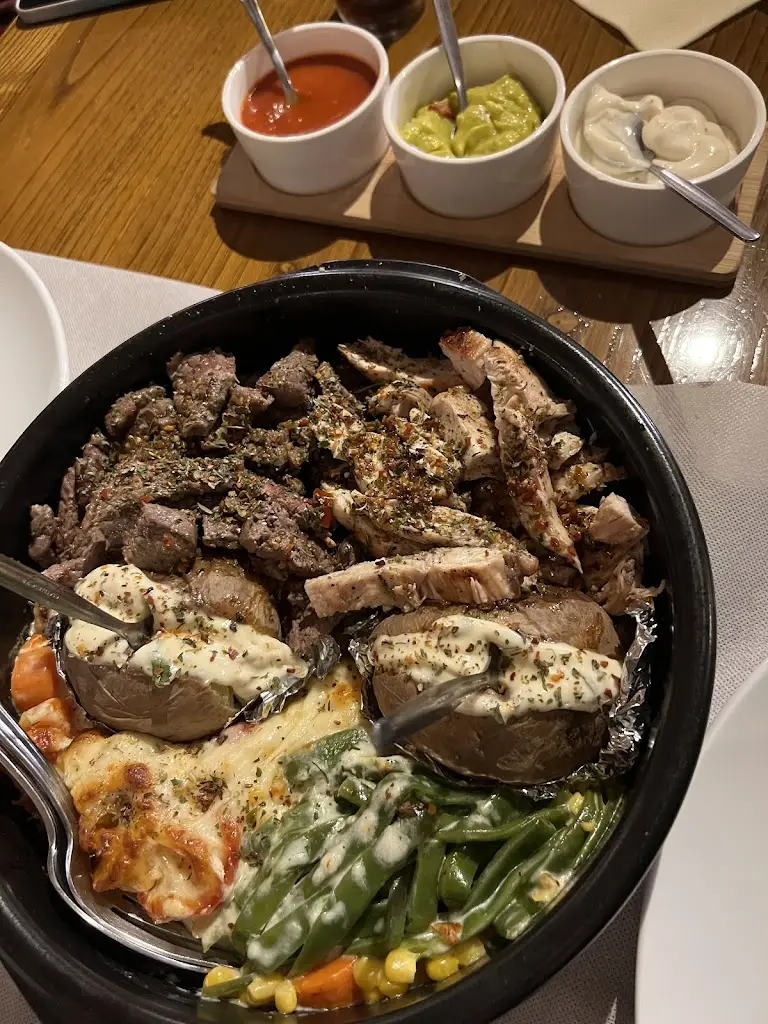 Himayoon Musab_Pampa Brava_Colpach-Haut_reseña