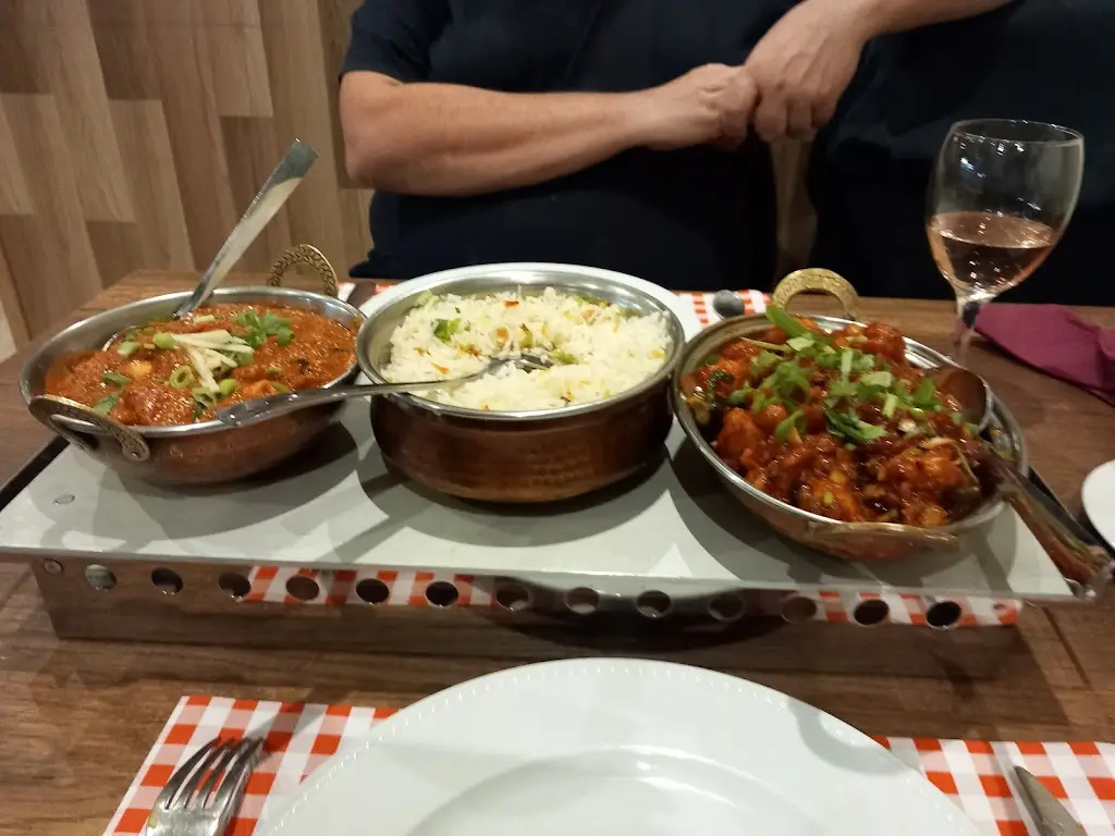 Diyalo Restaurant_Bascharage_slider_image_3