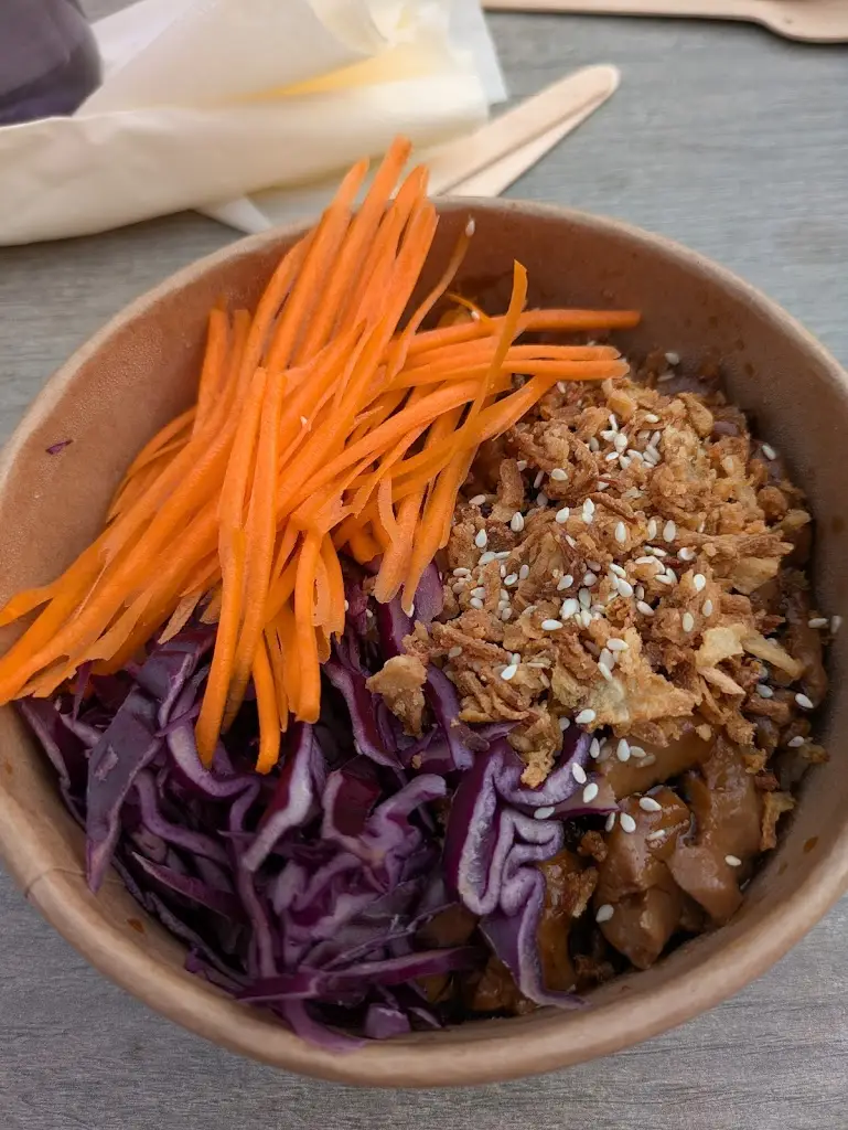 Louise Hooker_Palmy's Thai_Gœsdorf_reseña