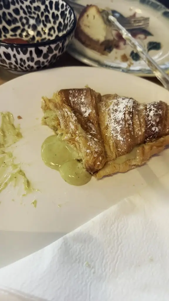 Zulfiyya Valiyeva_Konrad Bouneweg_Brachtenbach_review