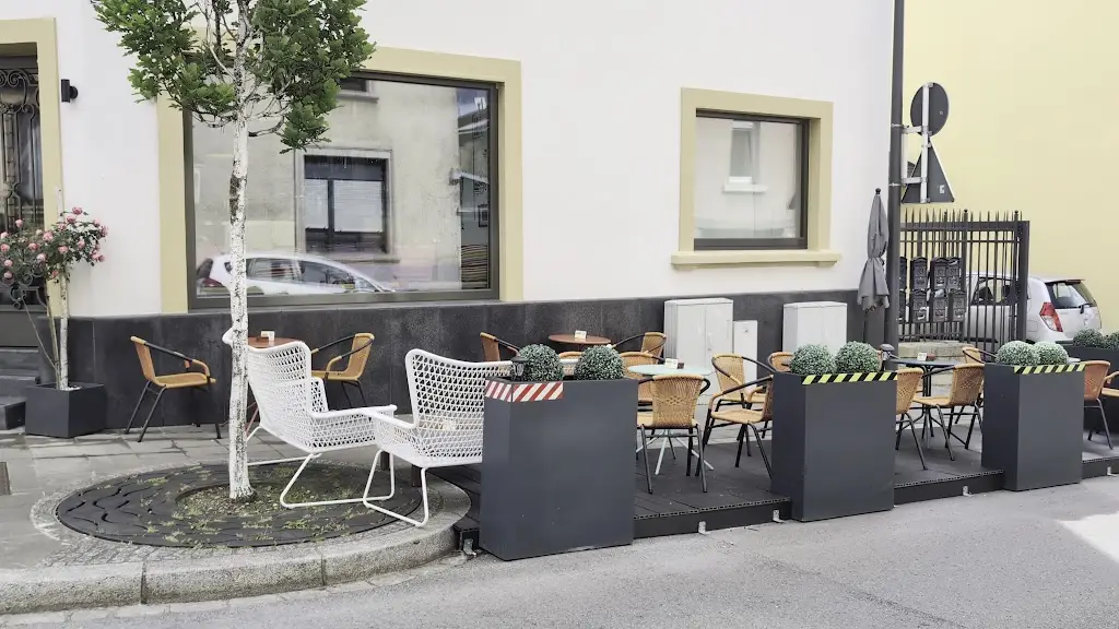 Konrad Bouneweg_Brachtenbach_slider_image_2