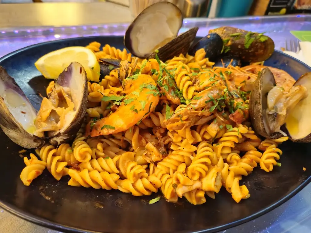 Naga - Restaurant_Nagem_slider_image_2