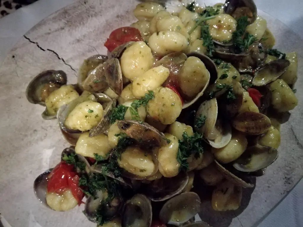 adam clare_MVP Schengen_Schengen_reseña