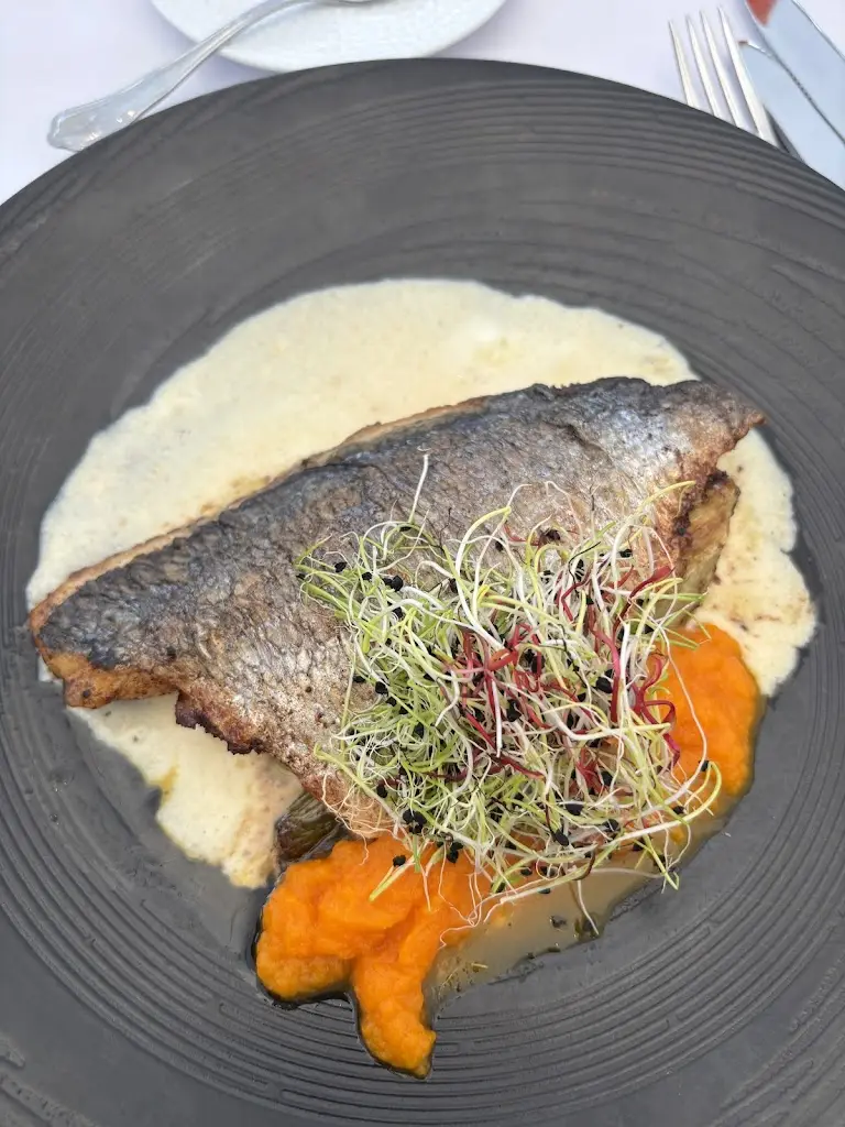 Emin_Chateau de Schengen_Schengen_review