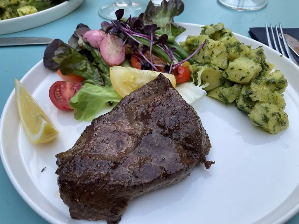 Heather Armstead_House Grill_Ettelbruck_review