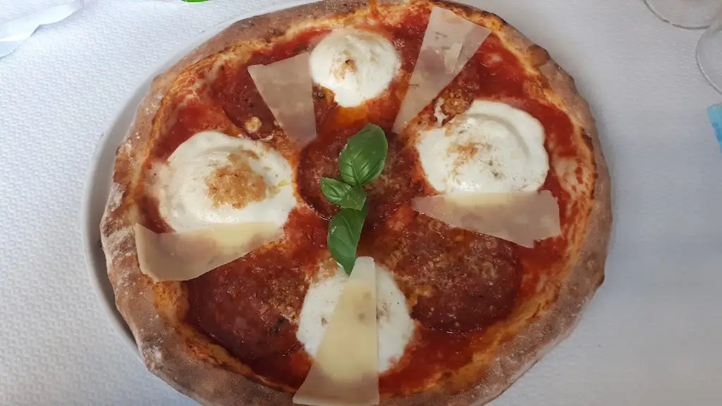 Menu_Michaelo's Pizzeria_Useldange_imagen_8