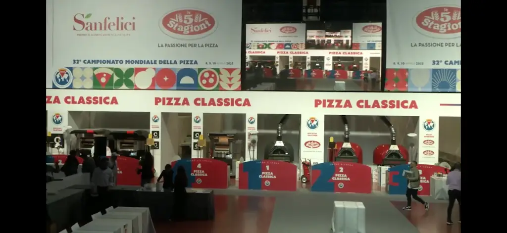 Michaelo's Pizzeria restaurante en Useldange