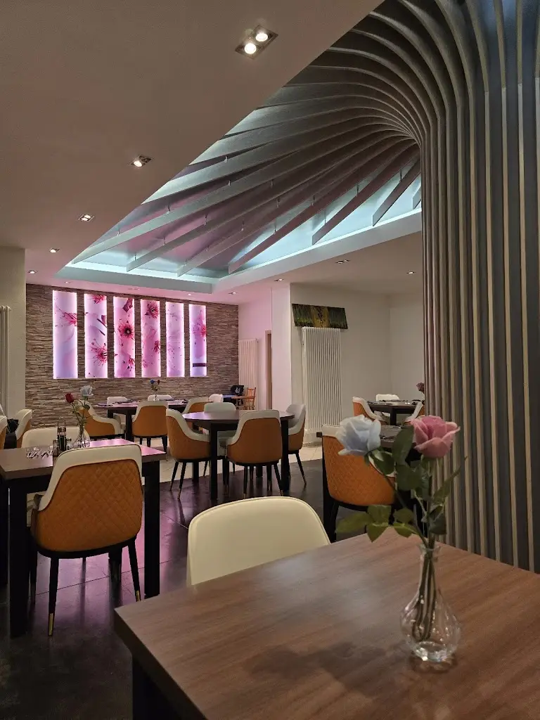 Анна Foreigner_KAMI_Troisvierges_reseña