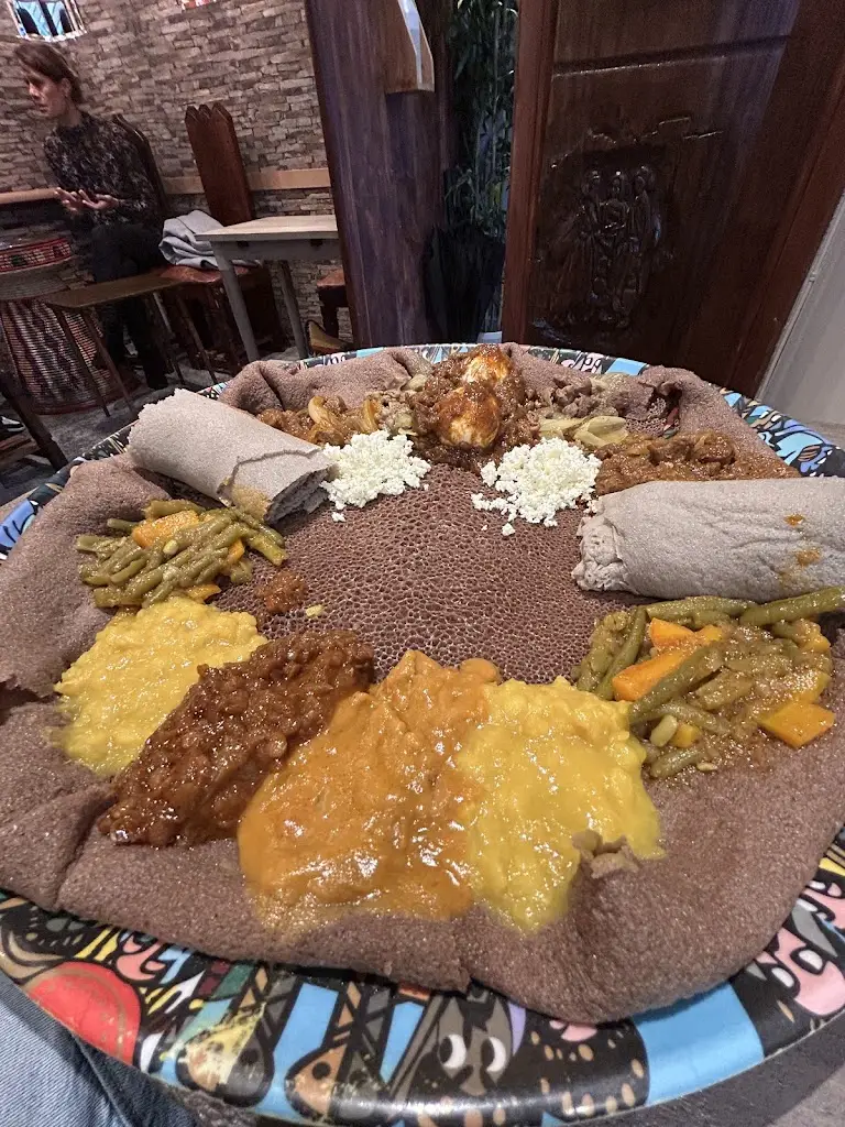 FELIX SCHMITZ_Kachatelier Manternach_Manternach_review