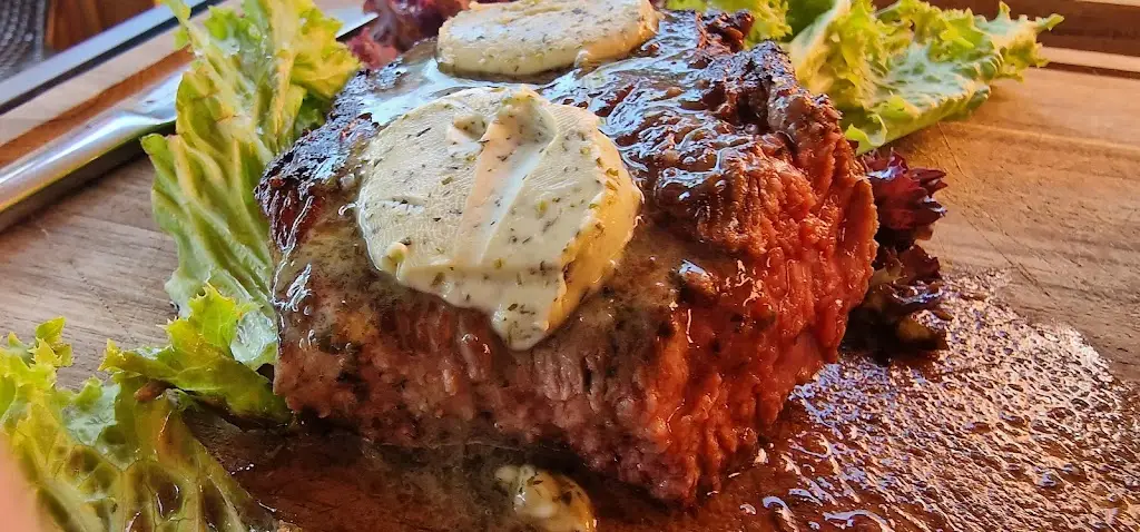 Stéphane Miget_Sëller Stuff Sàrl_Saeul_reseña