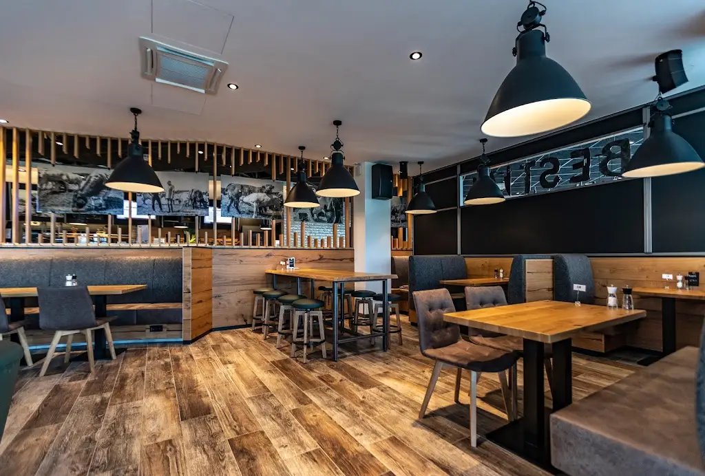 Bestial Chill & Grill_Steinfort_slider_image_1