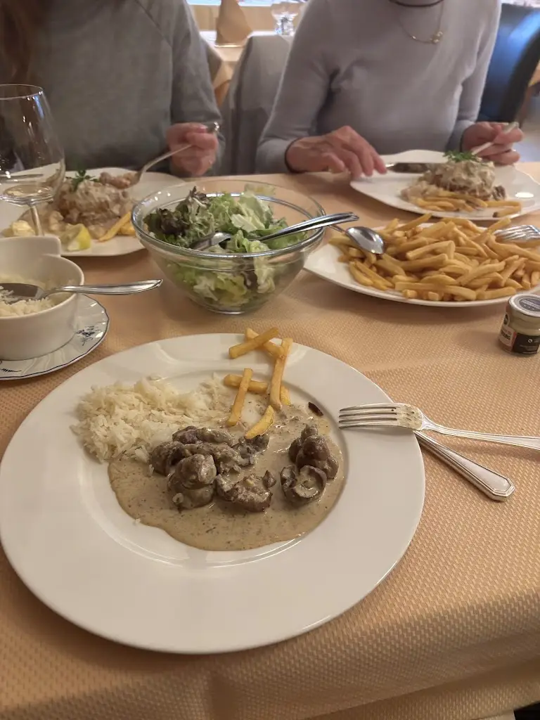 Caleb Lee_Restaurant de Bräiläffel_Steinfort_reseña