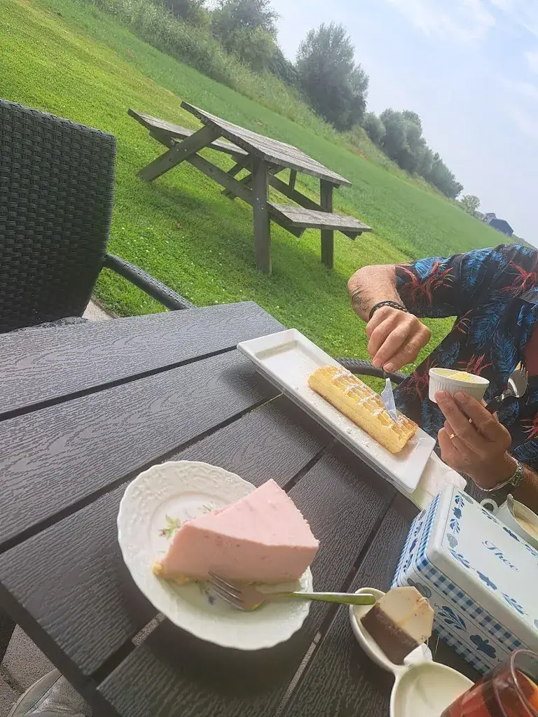 Dorothy De Mul_Theetuin Mauritsfort_Hoek_review