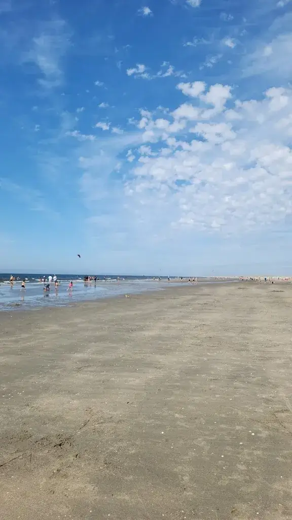 Eko Yusroni_Hoek van Holland Beach_Holland_review