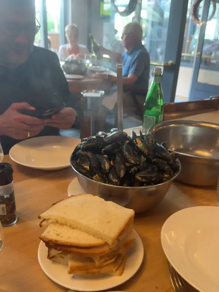 Mosselrestaurant De Oude Haven_Philippine_slider_image_2