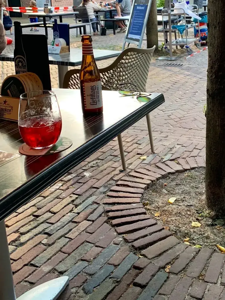 Kitty Z._Eetcafé De Drie Zwaantjes_Langweer_recensione