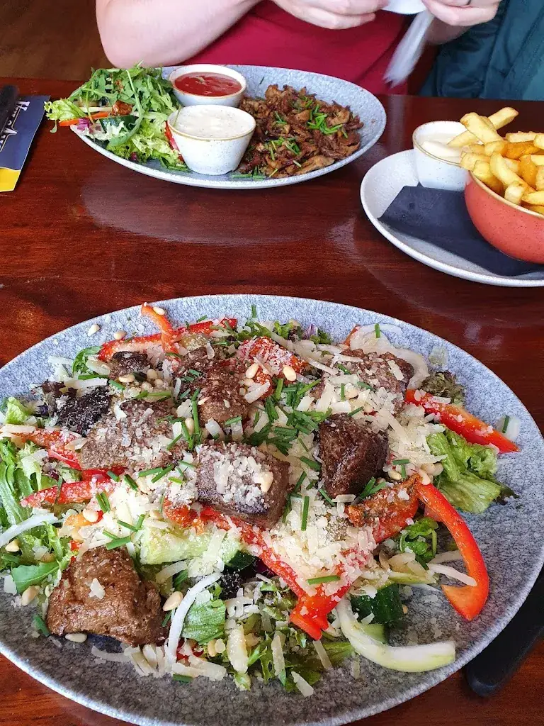 Mina Kalinovic van Dijk_Ristorante Pizzeria 'Il Vulcano'_Hollum_review