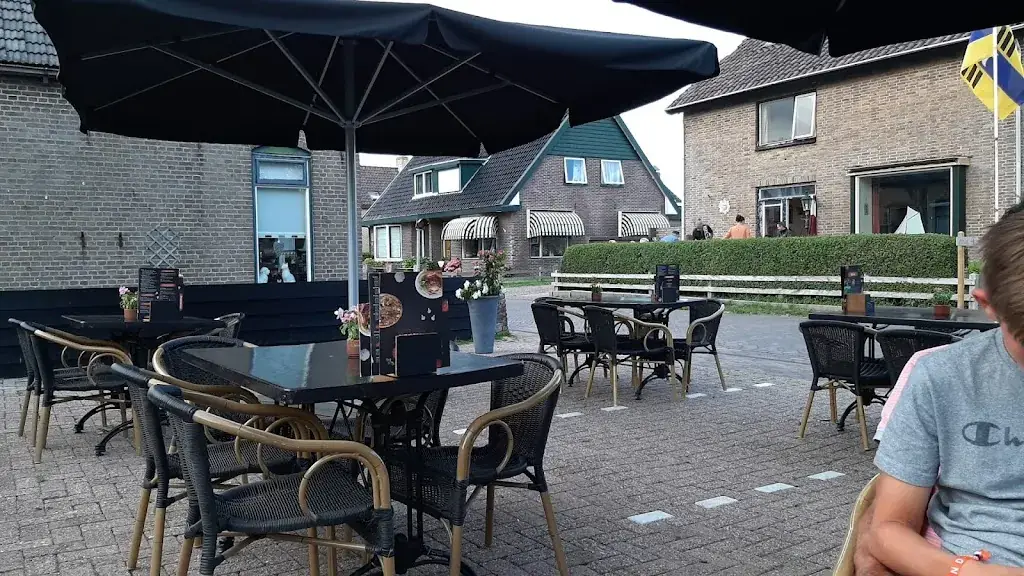 Andreas Tiefenbach_Ristorante Pizzeria 'Il Vulcano'_Hollum_review