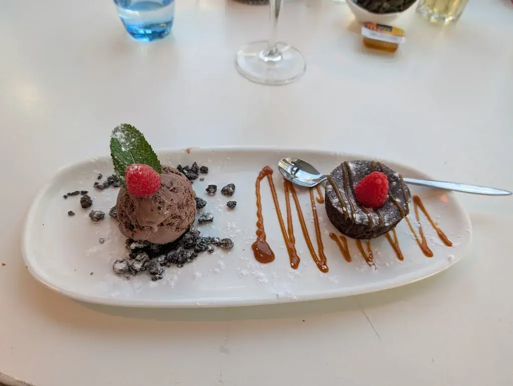 Bram Esendam_Beachclub The Sunset_Hollum_avis