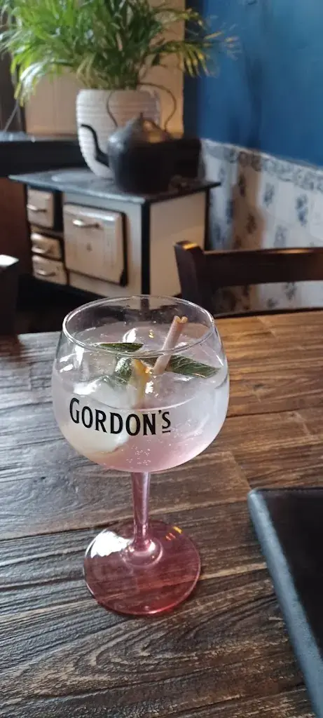 Menu_The Swan Inn_Hollum_image_7