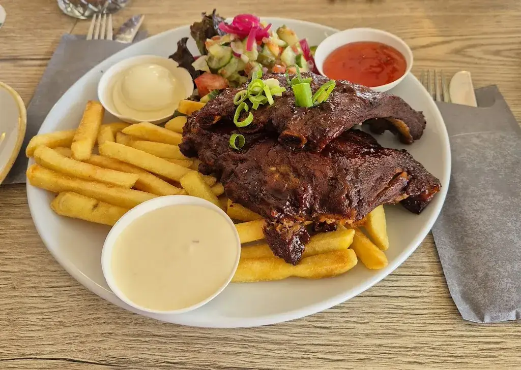 De Walvisvaarder Van Ameland_Hollum_slider_image_2