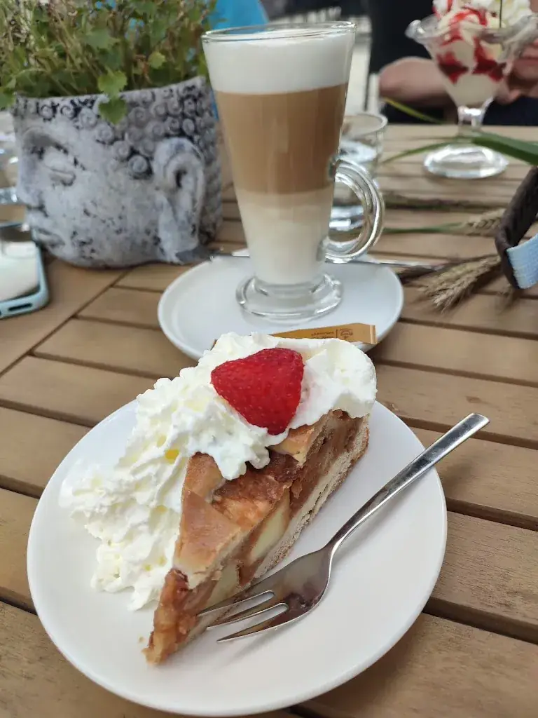 N. H._Het Wapen van Barradeel_Tzummarum_review