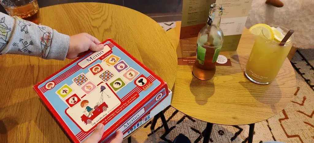 Fleur van Beek_Zuskes_Marum_avis