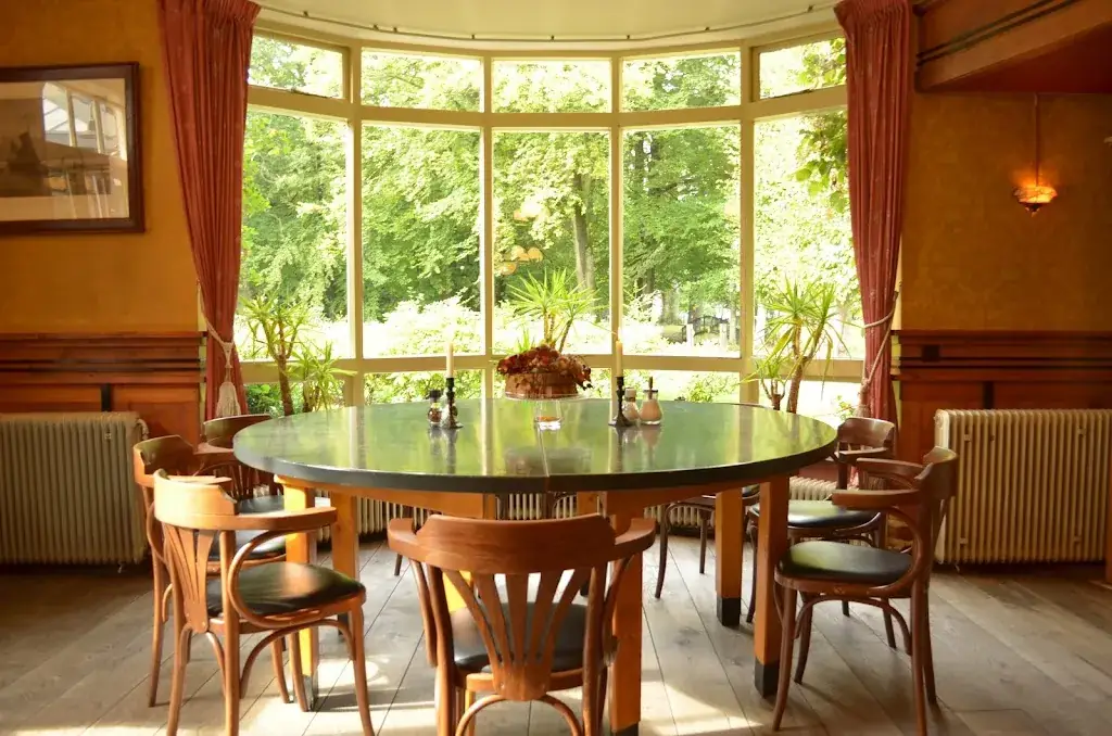 Stania State_Oentsjerk_slider_image_1