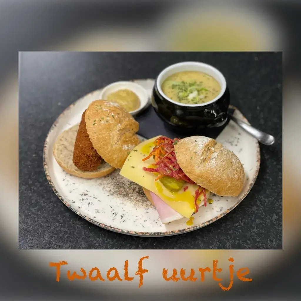 Speciaalbier en eetkafee (café)Kafee It wapen fan Fryslân_Oentsjerk_slider_image_2
