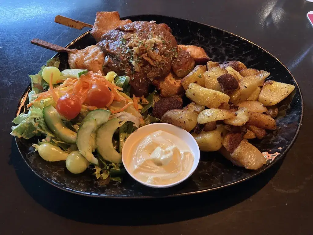 Speciaalbier en eetkafee (café)Kafee It wapen fan Fryslân_Oentsjerk_slider_image_3