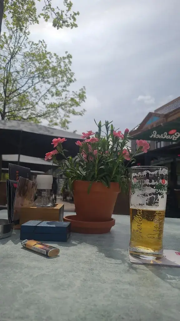 Ismail Buka_Annie's Restaurant_Assen_review