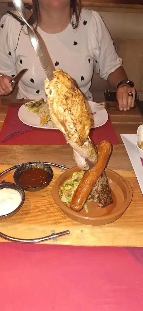 Arman P_Die Gaststube_Joure_review