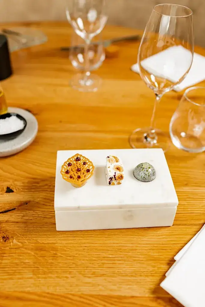 Menu_Restaurant Rosemary_Joure_image_2