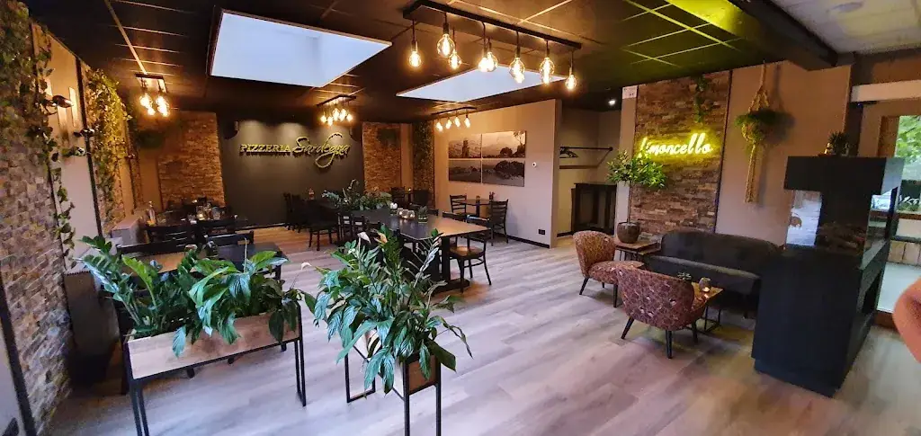 Pizzeria Sardegna restaurant à Joure