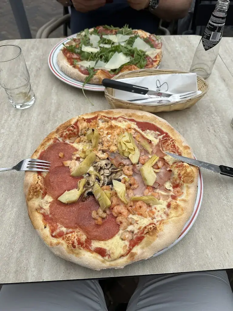 Pizzeria Sardegna_Joure_slider_image_3