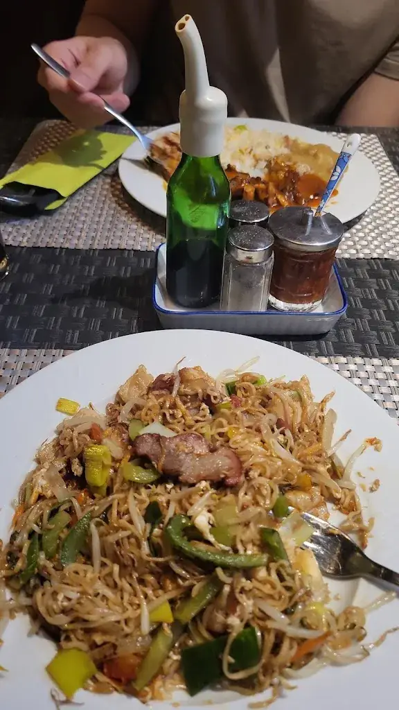 Emily Greven_chinatown_Joure_review