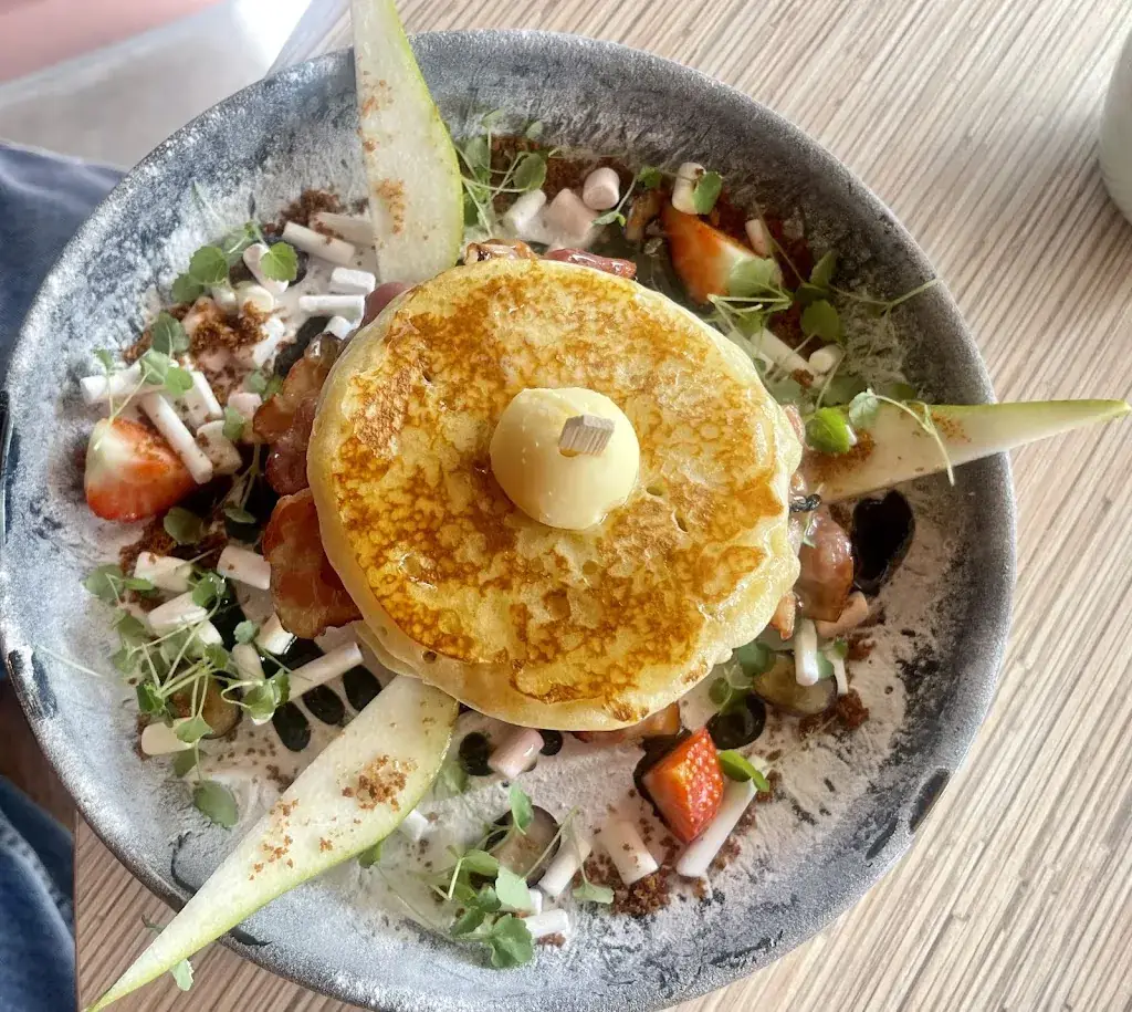 Crystal Indieblu_Pand 1738 FOODBAR_Makkum_review