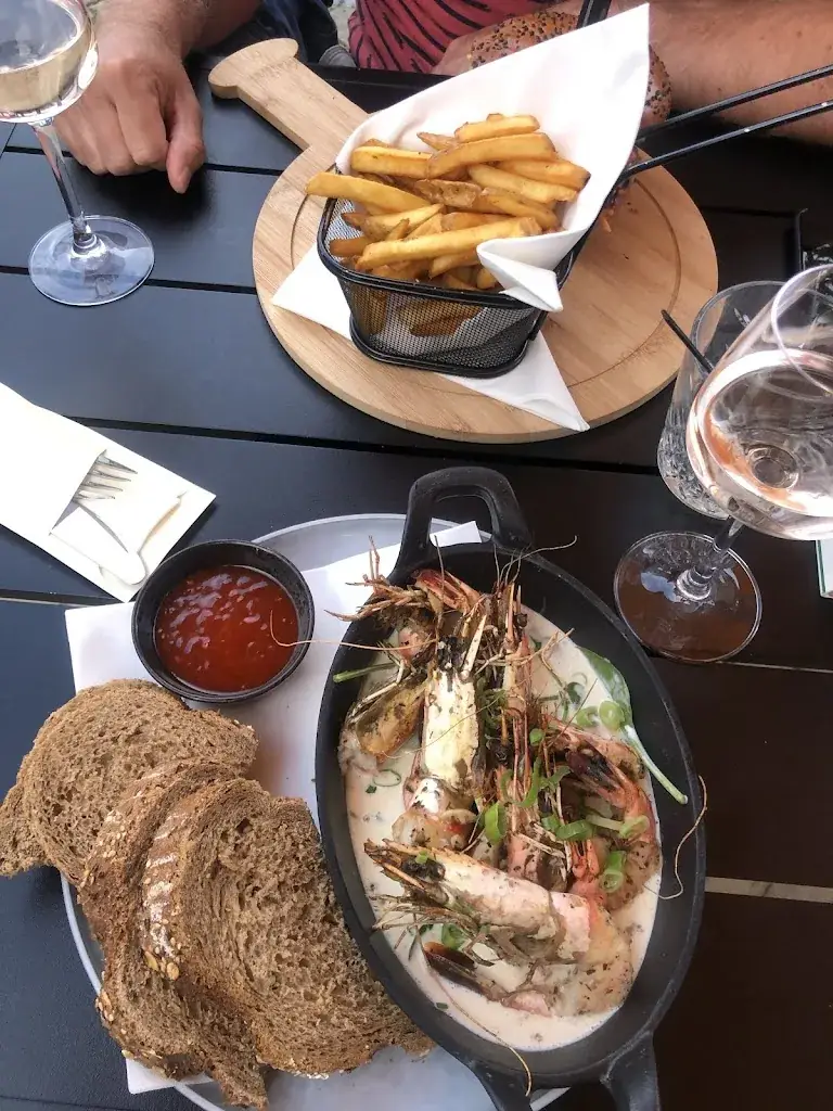 Erik 50_Pand 1738 FOODBAR_Makkum_review