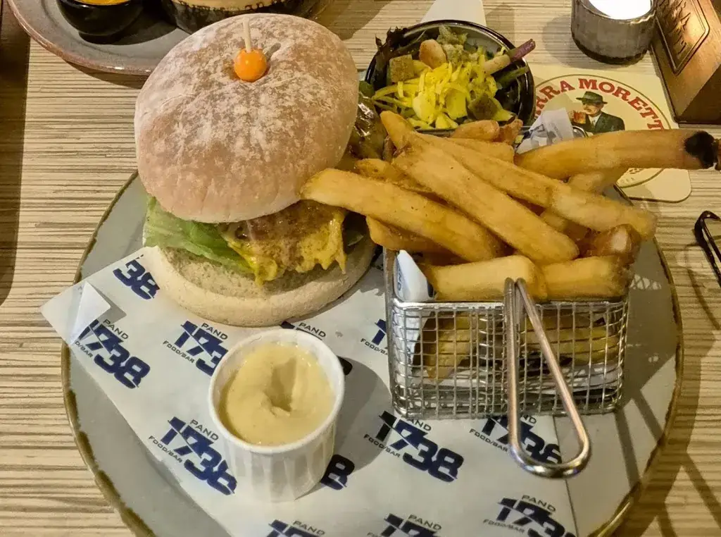 Pand 1738 FOODBAR_Makkum_slider_image_3