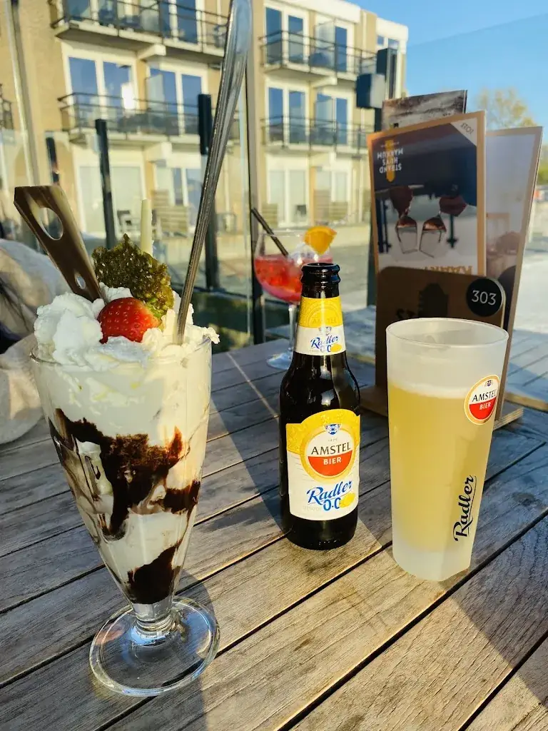 Phương Bùi_Strand Huys Makkum_Makkum_review