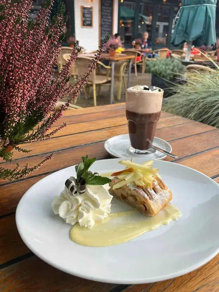 Restaurant Café De Zwaan_Makkum_slider_image_3