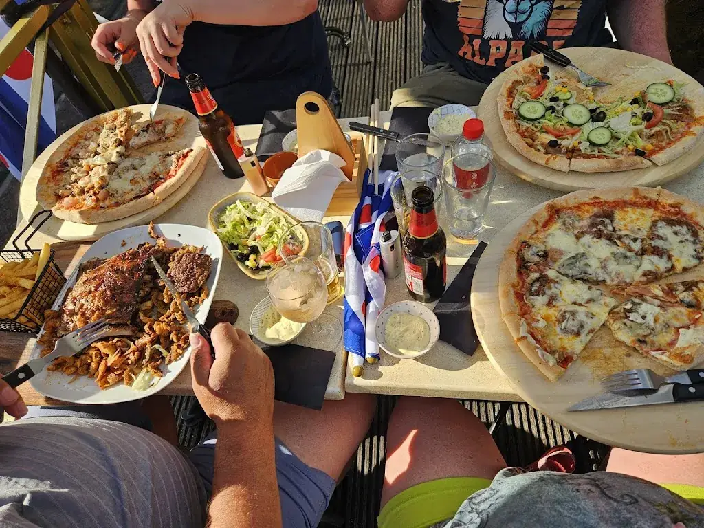 Angie Wenderoth_Skyla Mackum_Makkum_recensione