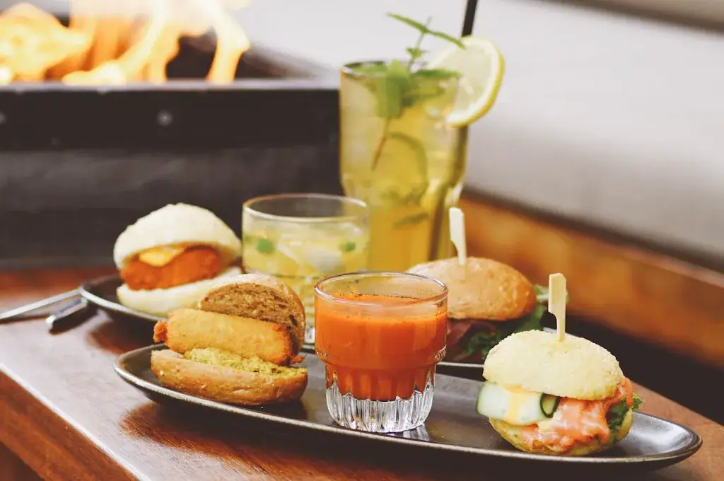 Van Heeckeren Grandcafé_Nes_slider_image_2