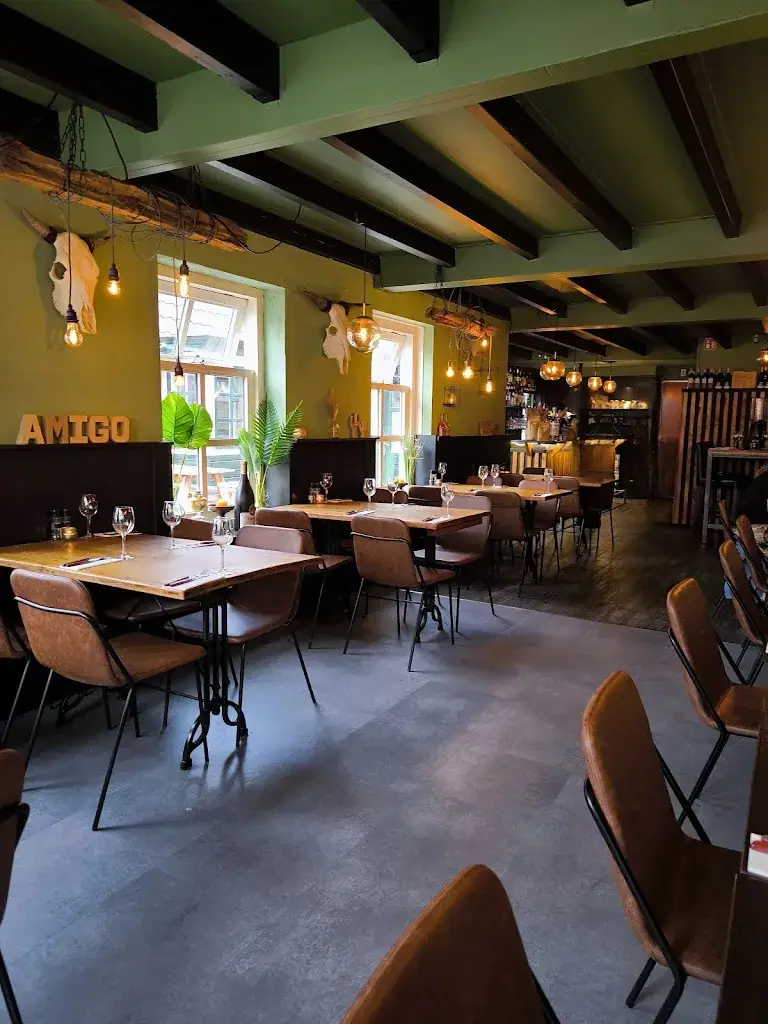 Amigo Steaks & Tapas restaurant à Nes